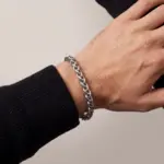 Pulseira em aço inoxidável 316L, na cor prateada, modelo Frisco