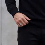 Anel para homem Clifton em aço inoxidável prateado, acabamento escovado
