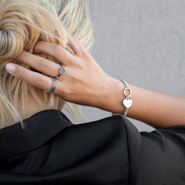 Anel para mulher em aço inoxidável com detalhes elegantes - anel Marion - marca portuguesa Twobrothers - acessórios femininos