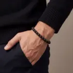 Pulseira para homem com pedras naturais vulcânicas