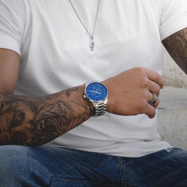 Relógio para homem em aço inoxidável com mostrador azul escuro - relógio com bracelete de elos - Relógio masculino analógico elegante - relógio Califórnia da marca Portuguesa Twobrothers