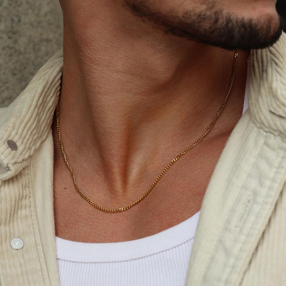 Colar-homem-davis-corrente-fina Colar Davis Gold estilo corrente em dourado para homem e produzido em aço inoxidável pela marca Twobrothers em Portugal.