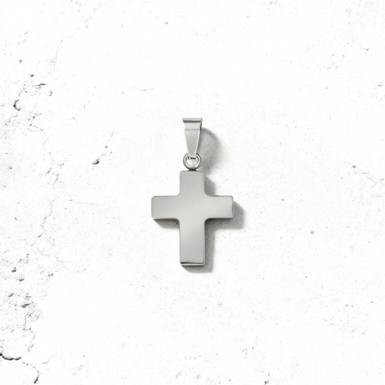 Pendente em forma de cruz para acrescentar no seu colar.