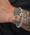 Pulseira Masculina Duval em Aço inoxidável com um pendente de uma âncora produzido pela marca Twobrothers.