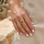 anel em dourado para mulher ella black