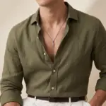 Colar para homem em aço inoxidável 316L na cor prateado com pendente em forma de asa eagle