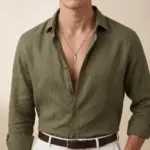 Colar para homem em aço inoxidável 316L na cor prateado com pendente em forma de asa eagle