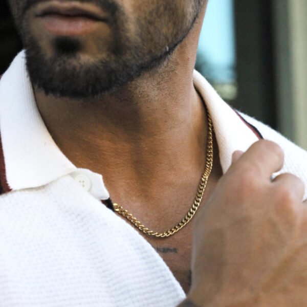Colar Homem Dourado em aço Inoxidável