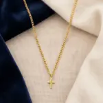 Colar para homem em aço inoxidável dourado com pendente em cruz imola