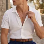 Colar Homem dourado com pendente em forma de rosa, produzido em aço inoxidável, da marca Twobrothers.
