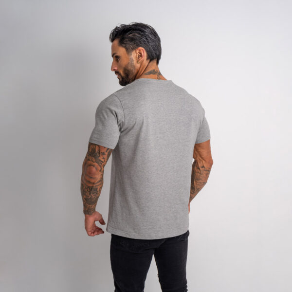 T-shirt Detroit Cinza, para Homem, em algodão de qualidade e conforto superior.