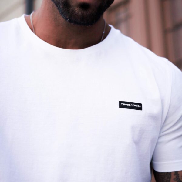 T-shirt Detroit Branca, para Homem, em algodão de qualidade e conforto superior.
