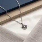 Colar para homem em aço inoxidável prateado, com pendente rosa dos ventos