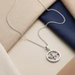 Colar para homem em aço inoxidável prateado com medalha freedom