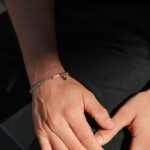 Pulseira homem prateada de malha com pendente âncora em aço inoxidável