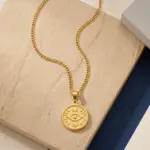 Colar para homem em aço inoxidável dourado com medalha olho turco