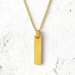 Colar medalha para personalização com gravação. Colar masculino dourado.