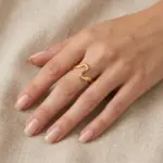 anel dourado para mulher em aço inoxidavel modelo grace