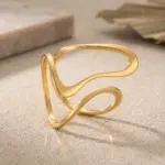 anel evelyn em aço inoxidavel dourado para mulher