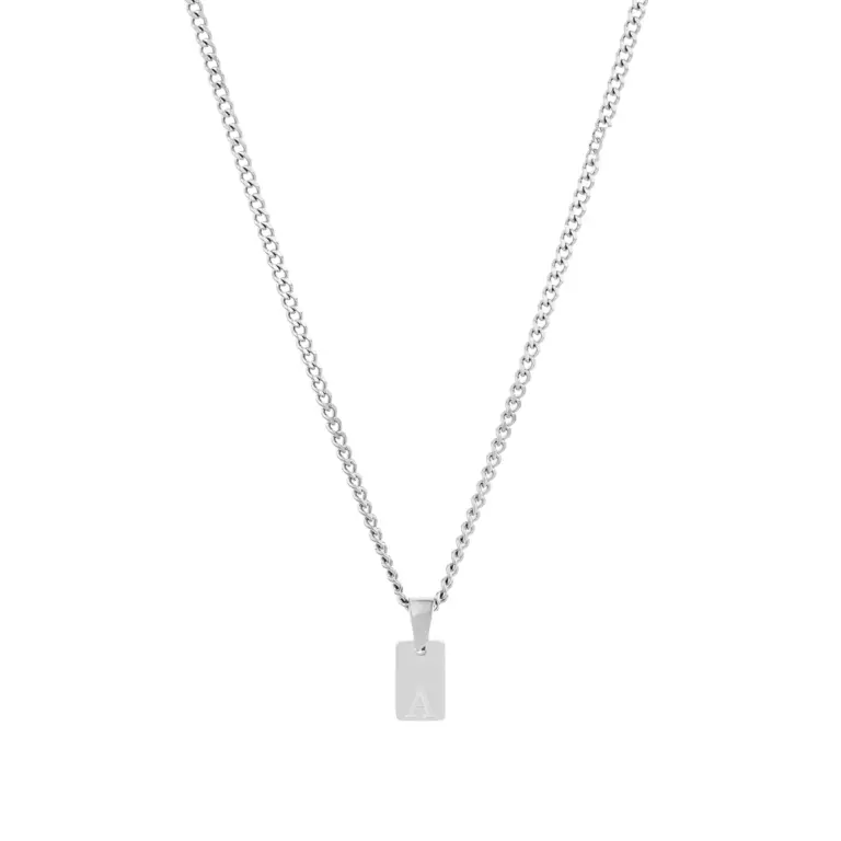 colar para mulher em aço inoxidavel prateado com medalha retangular inicial