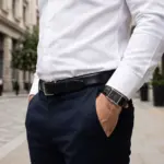 Relógio para homem modelo Vegas, com bracelete em pele genuína na cor preta