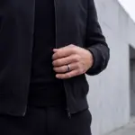 Anel para homem Boise em aço inoxidável 316 L acabamento prateado e preto
