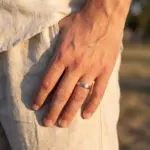 Anel para homem bicolor, em aço inoxidavel prateado e rosa dourado modelo Iowa
