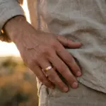 Anel para homem bicolor, em aço inoxidavel prateado e rosa dourado modelo Iowa