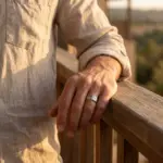Anel para homem em aço inoxidável prateado, modelo Miami